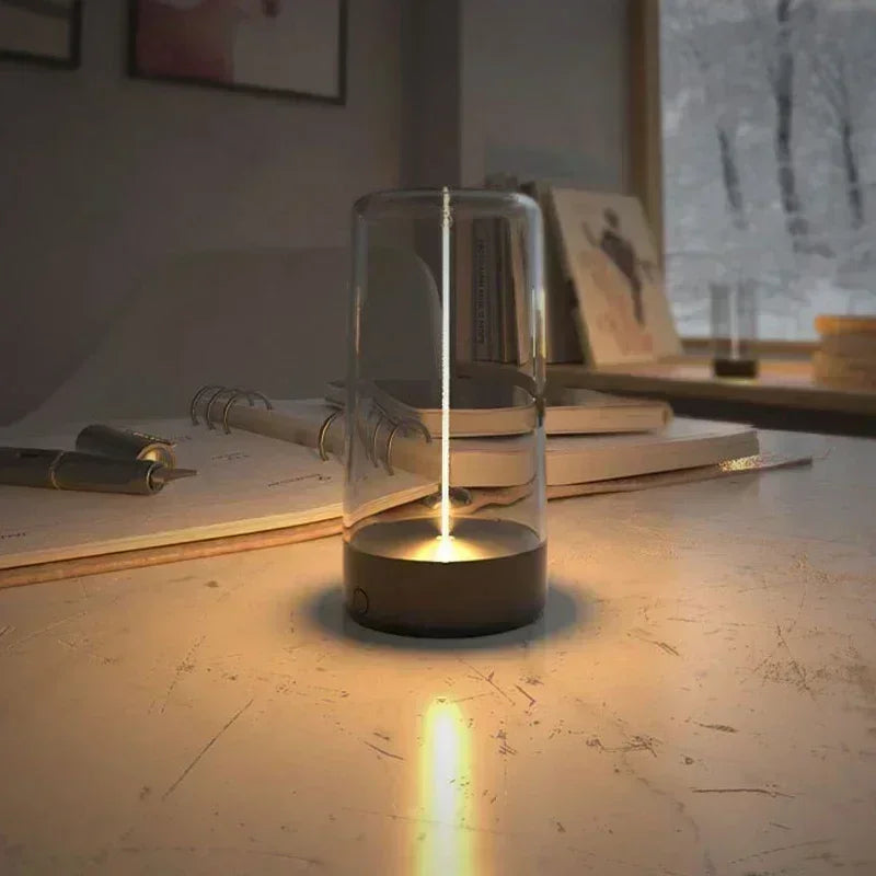 Lynx - Moderne LED-bordlampe
