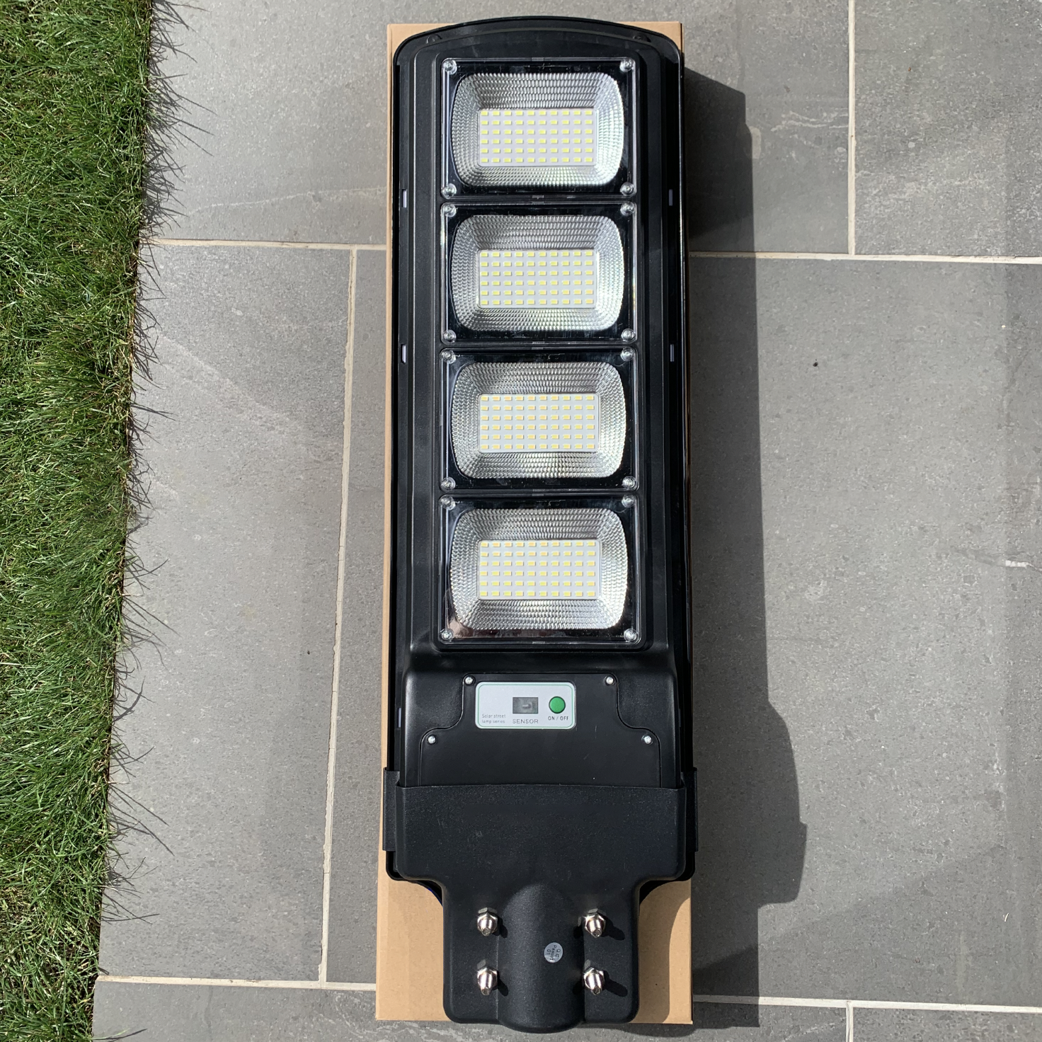 IlluminateSolarMega™ - 3 Lamper + 1 Gratis 450W/6500 Lumen Ultra-Lyssterke Solcellelamper