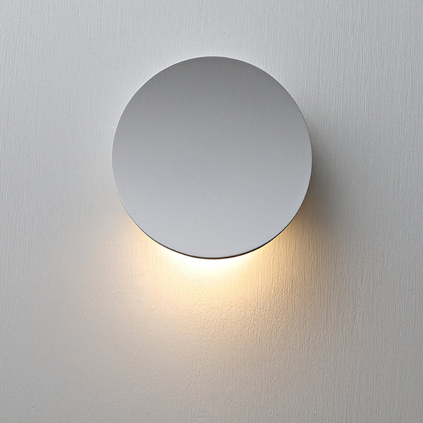 Luvia - Minimalistisk vegglampe