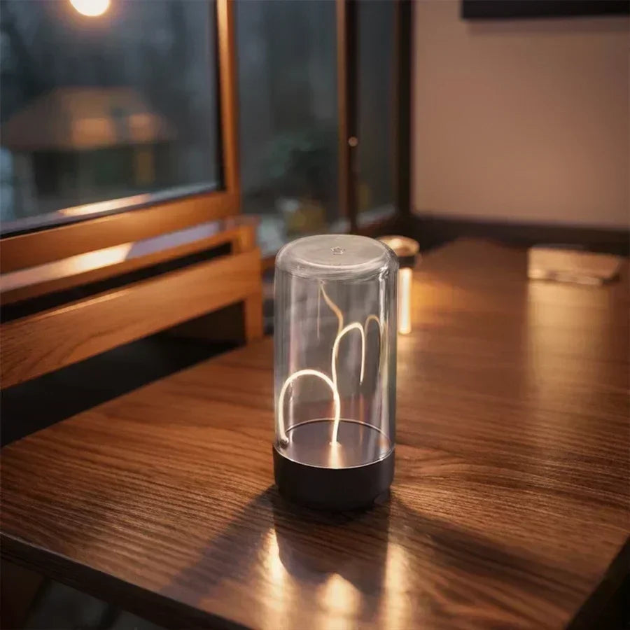 Lynx - Moderne LED-bordlampe