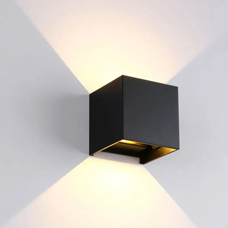 KubiskStil™ - Moderne vanntett LED-vegglampe