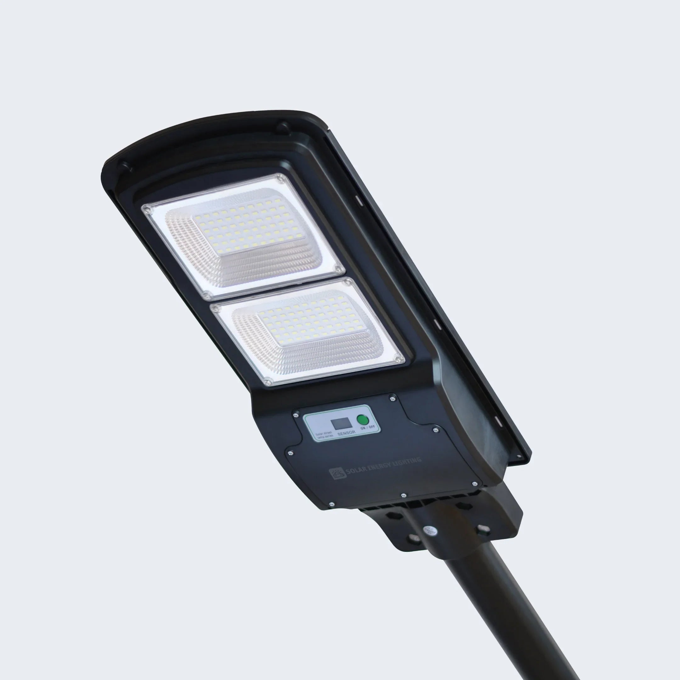 IlluminateSolarMega™ - Den ultimate 300W/6000 lumen ultra-lyssterke solcelle-gatelyset (Pakketilbud)