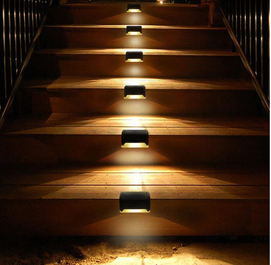 SolarBright™ - LED solcelledrevet gjerde og terrassebord hagelampe (pakke med 2 stk.)