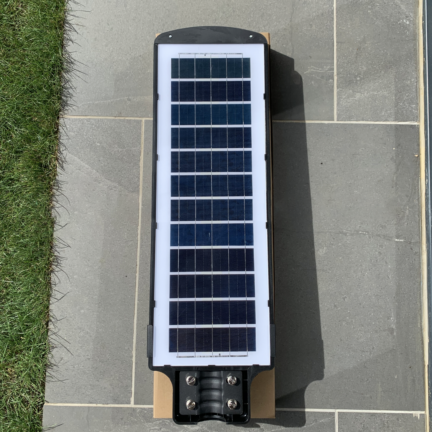 IlluminateSolarMega™ - Den ultimate 450W/6500 lumen ultra-lyssterke solcelle-gatelyset (Pakketilbud)