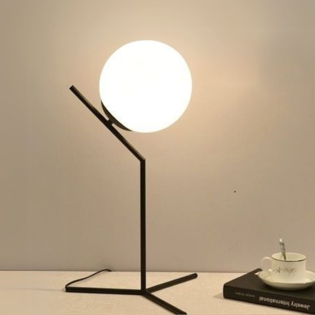 Vilnus - Moderne Glasskule Bordlampe