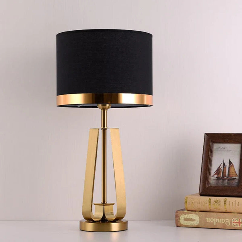 Aureum - Golden Cone bordlampe