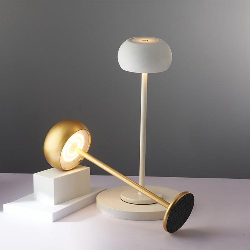 Tivra - Minimalistisk bordlampe