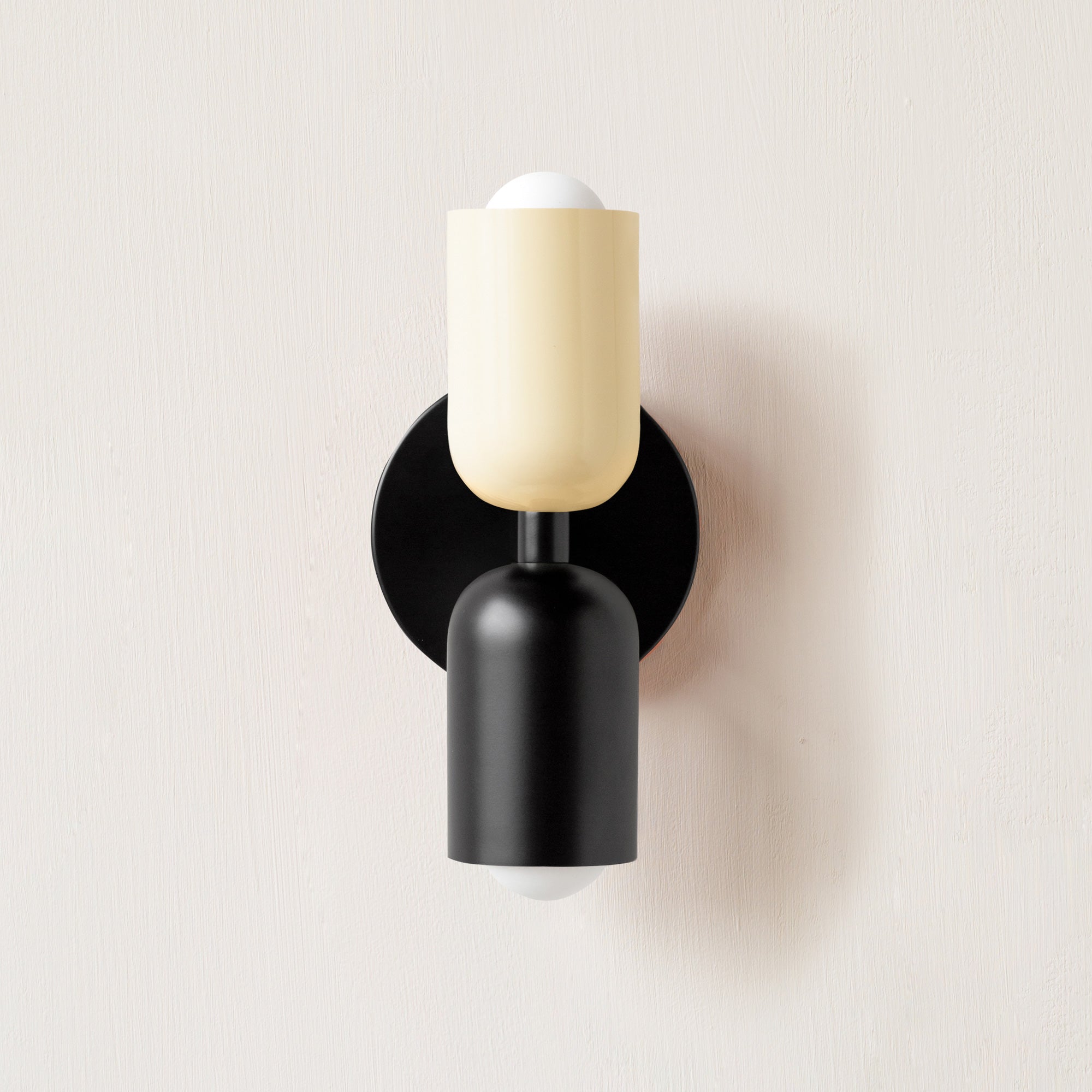 Brio - Designer vegglampe