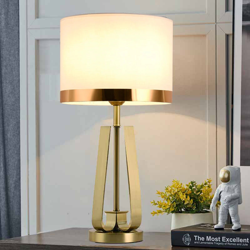 Aureum - Golden Cone bordlampe