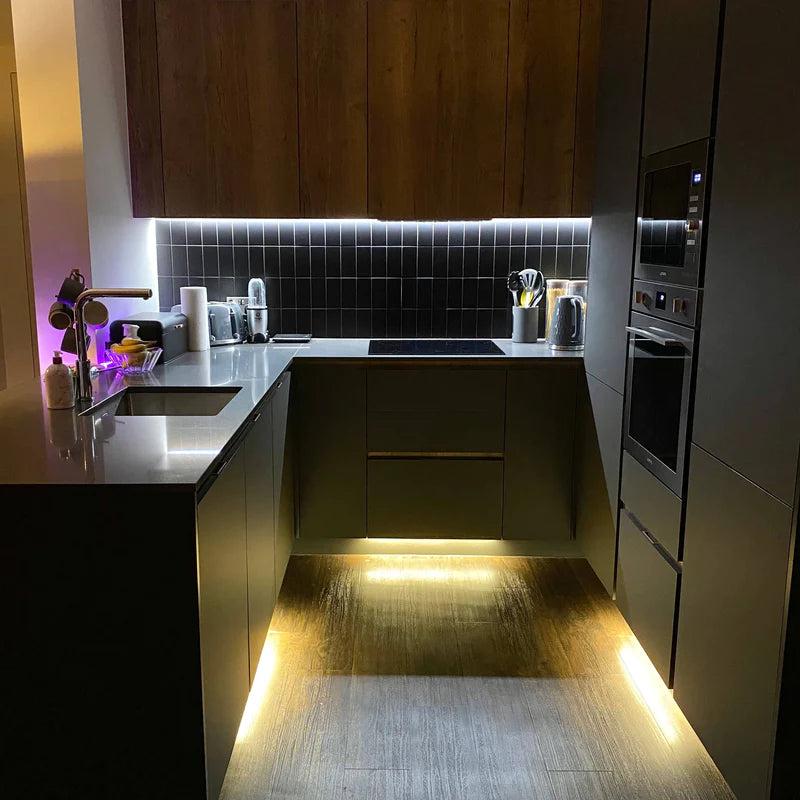 Illuminate™- De trådløse LED-lysstripene med bevegelsessensor