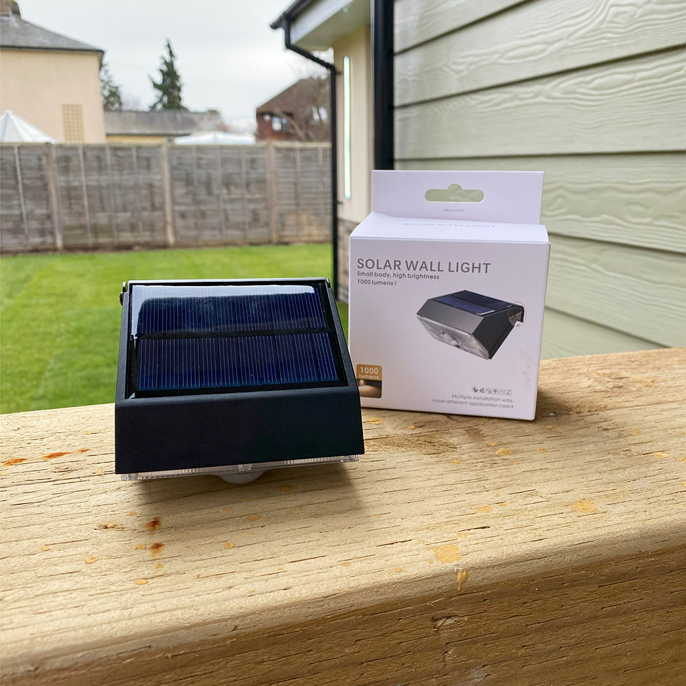 MarsWall-1000®- ultimate utendørs solcellevegglampe med bevegelse (2-pakning)